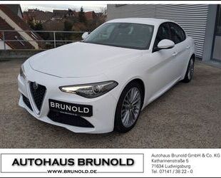 Alfa Romeo Alfa Romeo Giulia Super 2.0l 200PS Benzin Automati Gebrauchtwagen