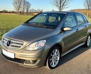 Mercedes-Benz Mercedes-Benz B 180 CDI - Scheckheft - Panorama - Gebrauchtwagen