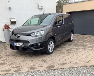 Toyota Toyota PROACE CITY 1,5-l-D-4D 75kW L1 Combi Combi Gebrauchtwagen