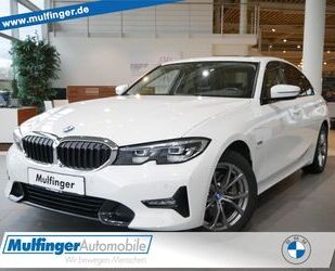 BMW BMW 320e Sport LiveProf.GlasDach Tempomat DAB AHK Gebrauchtwagen