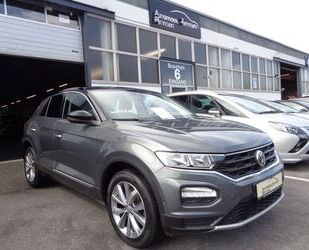 VW Volkswagen T-Roc Style 2.0 TDI DSG 4M*NAVI*KAM*AHK Gebrauchtwagen