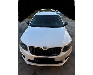 Skoda Skoda Octavia 2.0 TDI Green tec DSG RS Combi RS Gebrauchtwagen