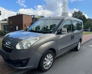 Opel Opel Combo2.HAND/KLIMA/SHZ/5-SITZER/KUPPLUNG PFEIF Gebrauchtwagen