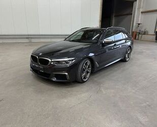 BMW BMW M550d xDrive Touring *360°*HUD*NightVision* Gebrauchtwagen