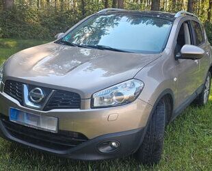 Nissan Nissan Qashqai 2.0 d** 4x4 **Automatik**Panorama Gebrauchtwagen