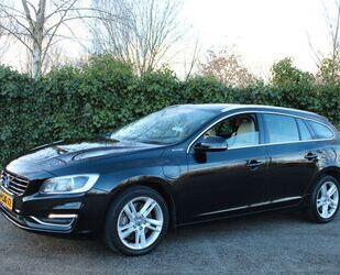 Volvo Volvo V60 D6 AWD Plug-in-Hybrid Summum Gebrauchtwagen