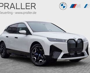 BMW BMW iX xDrive50 Sport Glasdach Sitzbelüftung AHK A Gebrauchtwagen