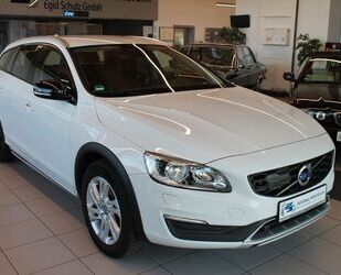 Volvo Volvo V60 Cross Country Plus AWD 2.4 D4 Geartronic Gebrauchtwagen