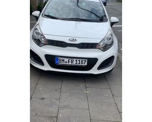 Kia Kia Rio 1.4 Edition 7 Automatik Edition 7 Gebrauchtwagen