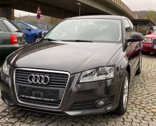 Audi Audi A3 1.6 8P Facelift TÜV 07-2026 Garantie Sitzh Gebrauchtwagen