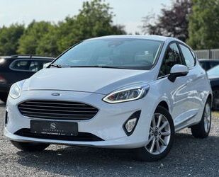 Ford Ford Fiesta Titanium LED Tempomat Sitz.H / 1 Hand Gebrauchtwagen