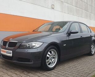 BMW BMW 320i Lim. E90 Xenon Navi 6-Gang Klimaauto SHZ Gebrauchtwagen