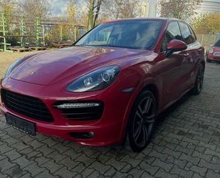 Porsche Porsche Cayenne Turbo S/KERAMIK/PDLS/PCM/Navi/Kame Gebrauchtwagen