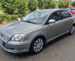 Toyota Toyota Avensis 2.0 Sol Liftback*TÜV/AU NEU* Gebrauchtwagen