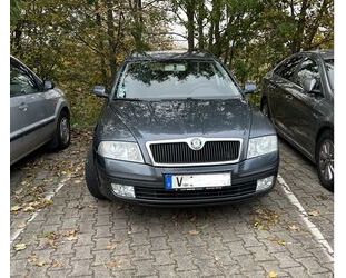 Skoda Skoda Octavia Combi 1.9 TDI PD Elegance TOP Unfall Gebrauchtwagen