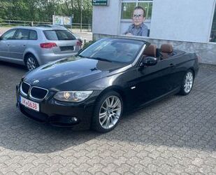 BMW BMW 320i Cabrio M Sportpaket Automatik Navi Gebrauchtwagen