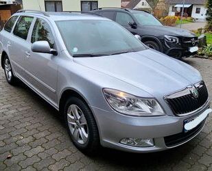 Skoda Skoda Octavia 1.8 TSI DSG Ambiente Combi Ambiente Gebrauchtwagen