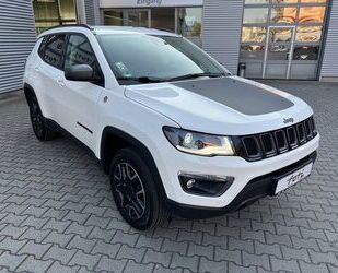 Jeep Jeep Compass Trailhawk Allrad 2.0 170PS Navi Gebrauchtwagen