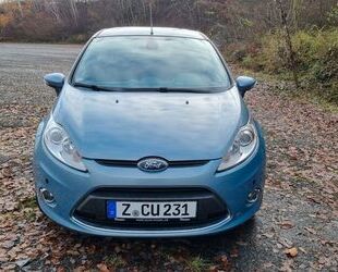 Ford Ford Fiesta 1,4 Ghia Automatik Gebrauchtwagen