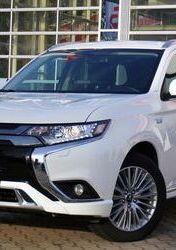 Mitsubishi Mitsubishi Outlander 2.4 Navi PDC Winterpaket Limi Gebrauchtwagen