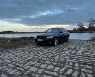 BMW BMW E92 325i Coupé *unverbastelt, sehr gepflegt* Gebrauchtwagen