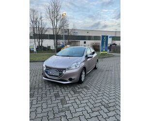 Peugeot Peugeot 208 1.4 Active e-HDi 68 EGS5 STOP & START Gebrauchtwagen