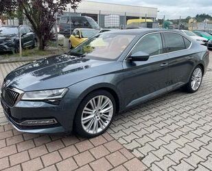 Skoda Skoda Superb Lim Premium Edition 4x4 LED Navi Kame Gebrauchtwagen