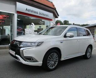 Mitsubishi Mitsubishi Outlander Plug-in Hybrid PLUS 4WD,NAVI, Gebrauchtwagen