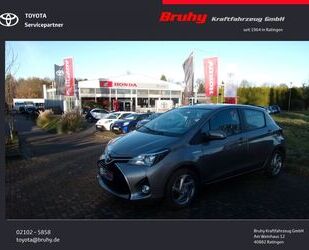 Toyota Toyota Yaris Hybrid 1.5 Alu Navi Allwetter Gebrauchtwagen