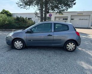 Renault Renault Clio III 1.2 Expression Gebrauchtwagen