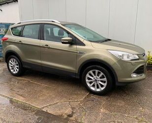 Ford Ford Kuga Titanium 1.Hd top Zust. wenig Km Garanti Gebrauchtwagen