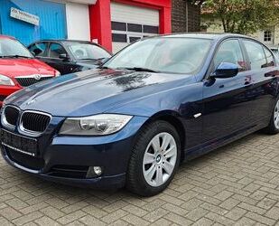 BMW BMW 318d Lim. Scheckheftgepfl./ AHK/ PDC/ Glasdach Gebrauchtwagen