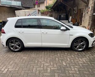 VW Volkswagen Golf VII 1.5 TSI Highline NAV CAM SHZ L Gebrauchtwagen