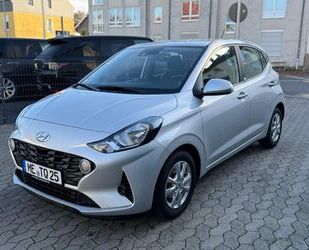 Hyundai Hyundai i10 1.2*SHZ*Apple CarPlay*Garantie*erst 18 Gebrauchtwagen