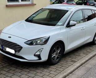 Ford Ford Focus 1,0 EcoBoost 92kW Cool & Connect Turni. Gebrauchtwagen