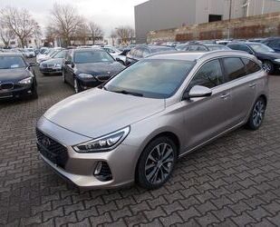 Hyundai Hyundai i30 cw Premium, AHK Leder Navi LED, zus. A Gebrauchtwagen