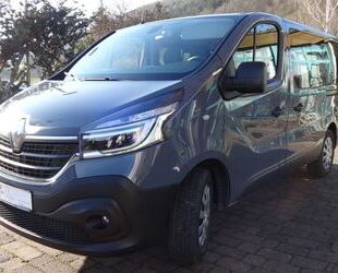 Renault Renault Trafic D120 Combi 2,8t Life 9 Sitzer+AHK Gebrauchtwagen