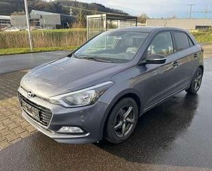 Hyundai Hyundai i20 Passion 8-Fach Bereifung Gebrauchtwagen