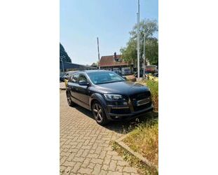 Audi Audi q7 /7 Sitze 4.2 tdi 22 Zoll/8 Gang Ti... Gebrauchtwagen