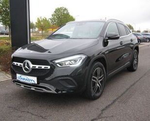 Mercedes-Benz Mercedes-Benz GLA 200 Progressive 8G LED Navi Kame Gebrauchtwagen