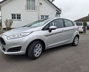 Ford Ford Fiesta sehr wenig KM, Garagenwagen + Reifen N Gebrauchtwagen