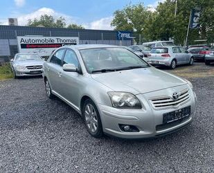 Toyota Toyota Avensis 1.8 VVT-i Liftback / Team/TÜV NEU Gebrauchtwagen