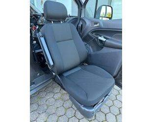 Ford Ford Tourneo Connect 1.5 TDCi 88kW PowerShift Tit. Gebrauchtwagen