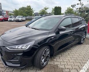 Ford Ford Focus Turnier ST-Line X mit Head up und Sync Gebrauchtwagen