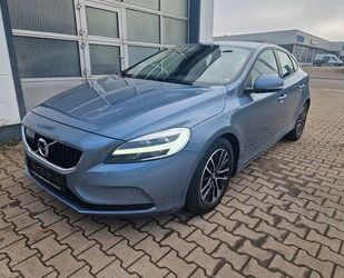 Volvo Volvo V40 2,0 Momentum Navi/LED/SHZ/Leder/Garantie Gebrauchtwagen