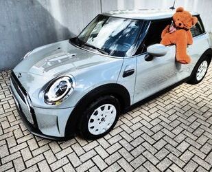 Mini MINI One Essential Trim neues Modell Gebrauchtwagen