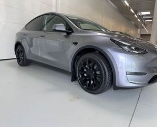 Tesla Tesla Model Y Long Range AWD + WR + AHK + 20 Zoll Gebrauchtwagen