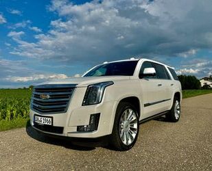 Cadillac Cadillac Escalade 6.2 Platinum AHK/Massage/Bose/TV Gebrauchtwagen