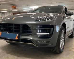 Porsche Porsche MACAN TURBO LEDER NAVI XENON PANO AHK MEMO Gebrauchtwagen