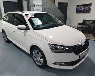 Skoda Skoda Fabia 1,0 MPI Combi Ambition NAVI|Kamera|SHZ Gebrauchtwagen